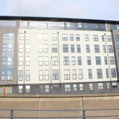 Tate House, 5-7 New York Road, Leeds * Leeds (West Yorkshire)